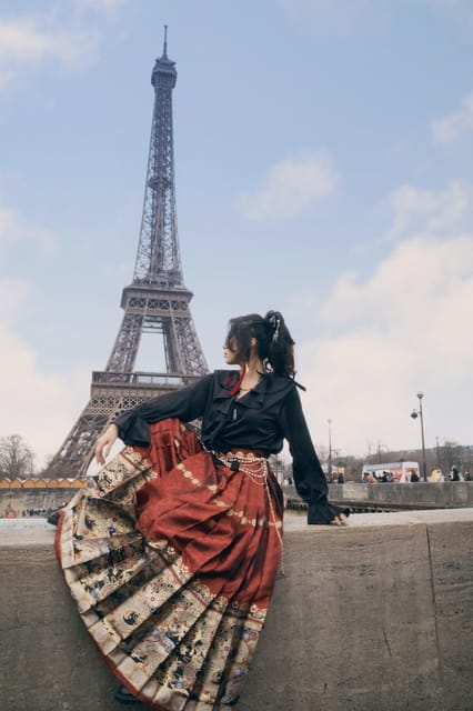 VIP Private PhotoShoot – Paris, Eiffel Tower