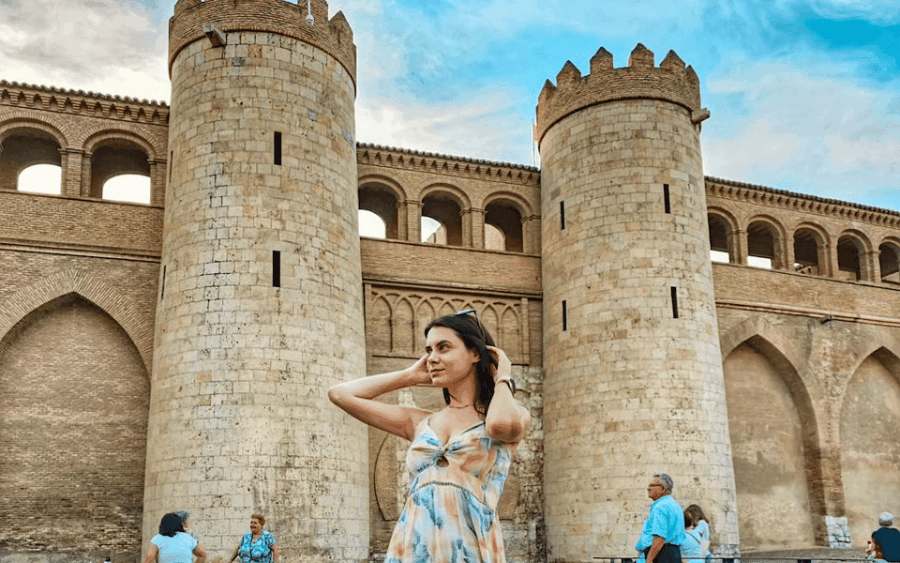 Zaragoza: Complete Tour, One Thousand and One Nights Experience With Dinner