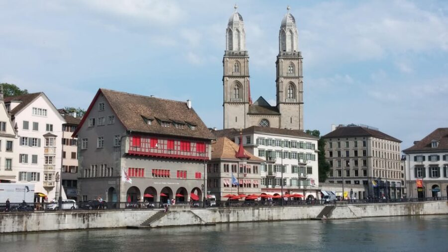 Zurich: Private Walking Tour With a Tour Guide