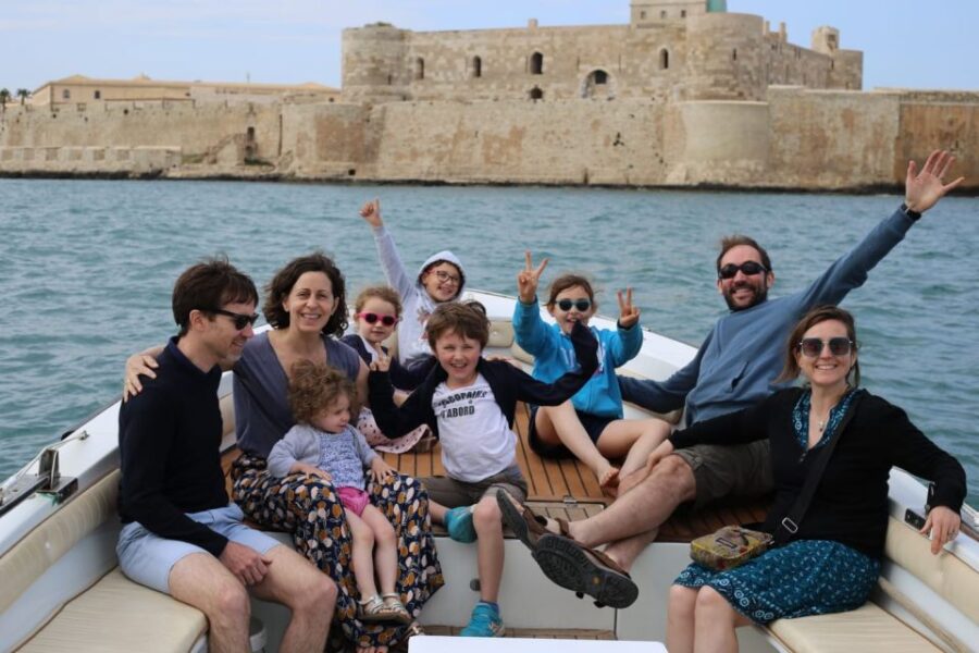1-Hour Boat Tour With Visit to Sea Caves and Ortigia Island - Tour Overview