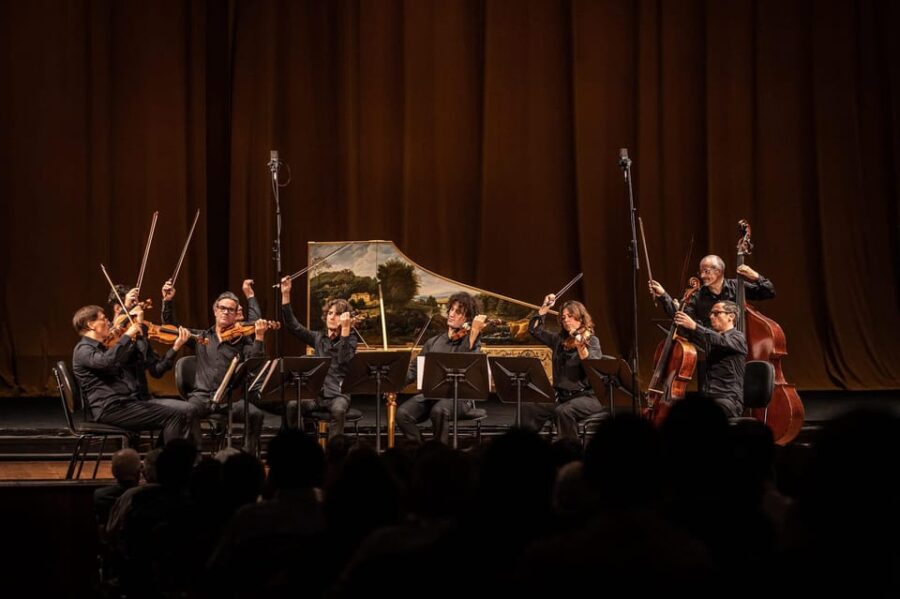 Around Vivaldi