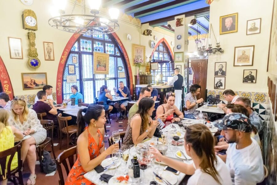 Barcelona Ebike Tour With Wine and Tapas Experience