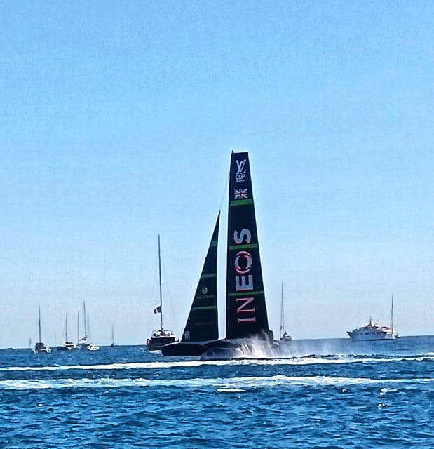 Barcelona: Sailing Tour