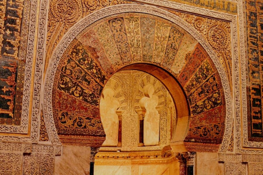 Cordoba: Mosque-Cathedral and Jewish Quarter Guided Tour