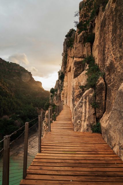 El Chorro: Hike Caminito Del Rey + E-Bike Guided Tour 2h