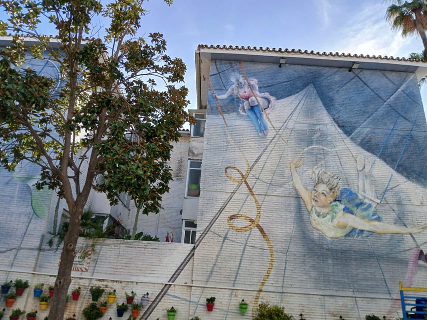 Estepona Art Murals and Tapas Walk With Local Guide