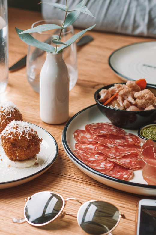 Familly Friendly: Tailored Tapas, Giants & Scavenger Hunts! - Tour Overview and Pricing