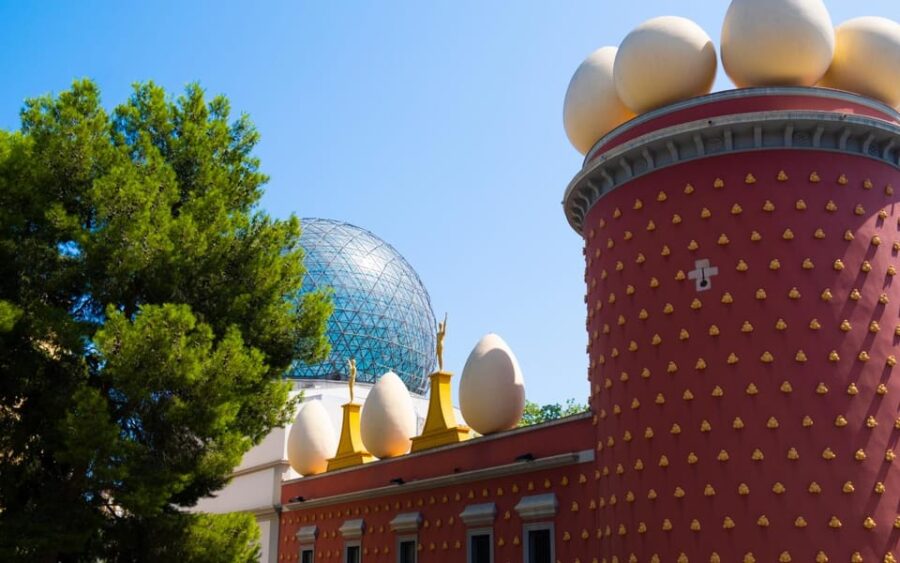 From Barcelona: Girona, Figueres, Dalí Museum, and Cadaqués