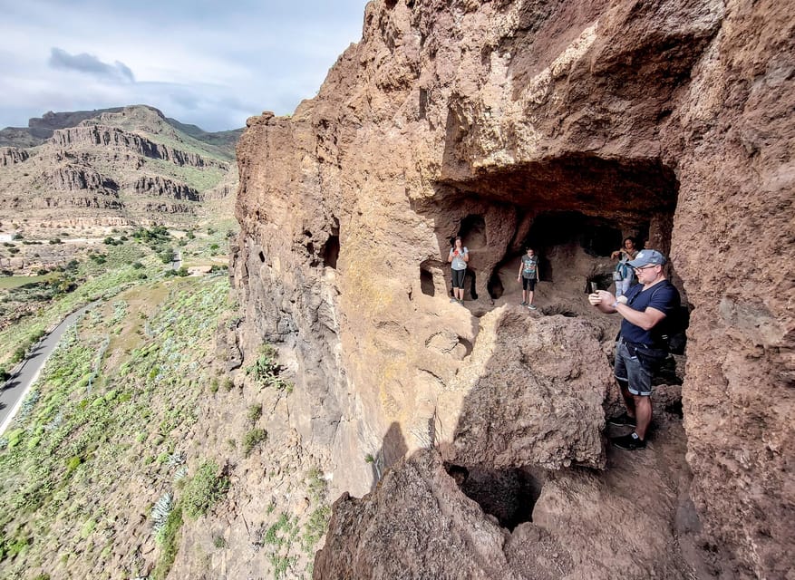 Gran Canaria: Cave, Oasis, Red Gorge Adventure & Picnic