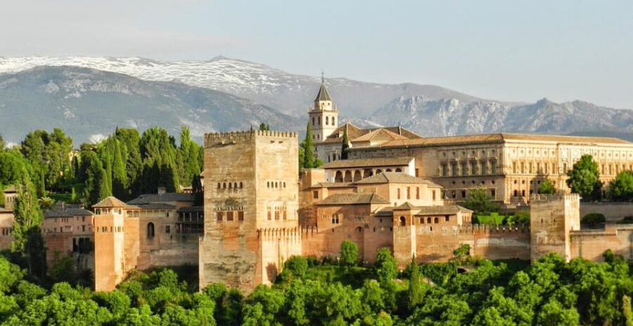 Granada: Tour of Alhambra, Generalife, and Nasrid Palaces
