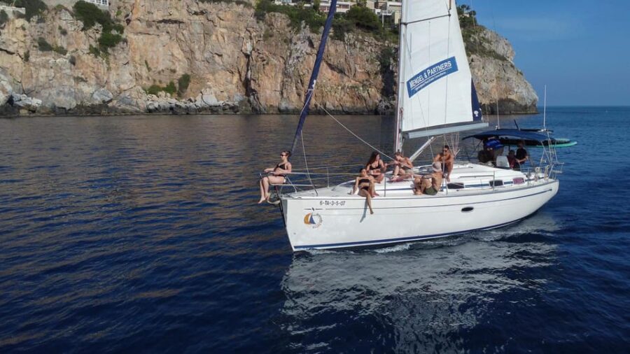 La Herradura: Sailing and Dolphin Watching Tour - Itinerary and Highlights