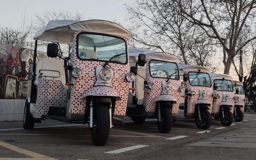 Madrid: Tuk Tuk Tour – the Historic Center (6 Seats Tuk Tuk)