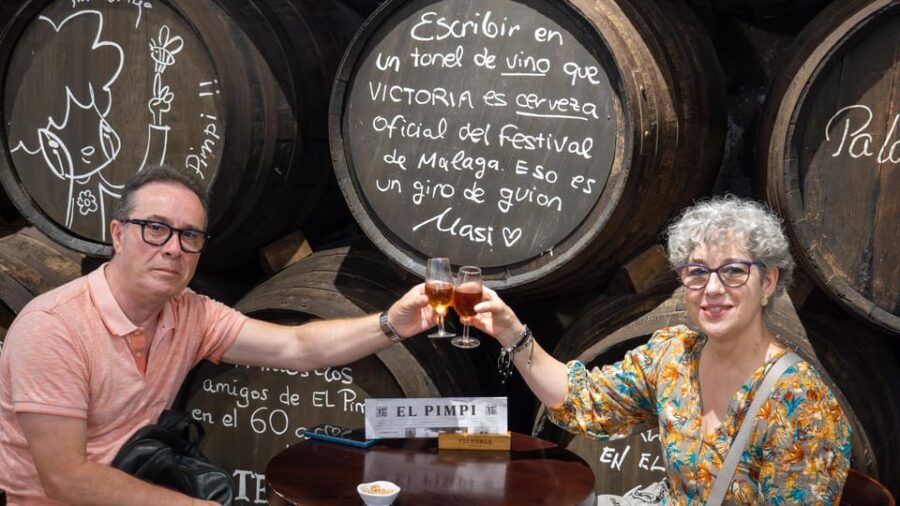 Málaga: Guided Tour and Tasting of Local Products