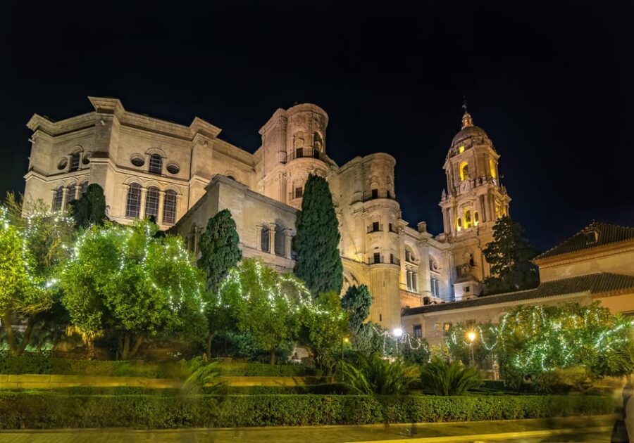 Málaga’s Festive Lights: A Christmas Walking Tour