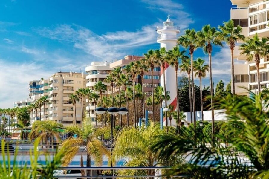 Marbella : Walking Custom Tour With a Local Guide