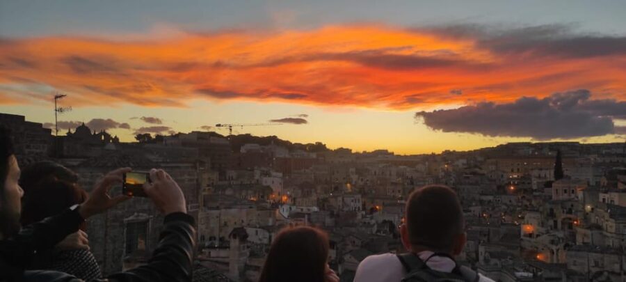 Matera: Guided Nighttime Walking Tour