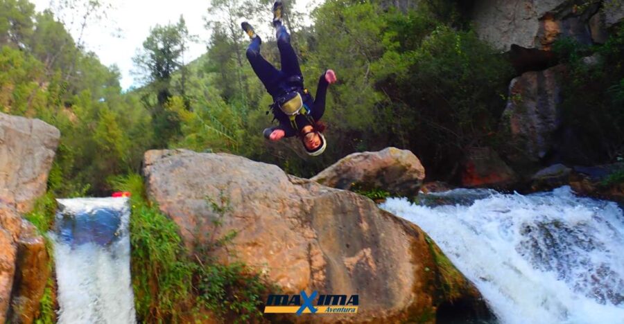 Montanejos: Guided Whitewater Rafting Adventure