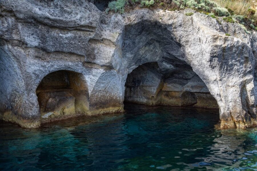 Ponza: Palmarola & Ponza Island Cruise With Swimming & Lunch
