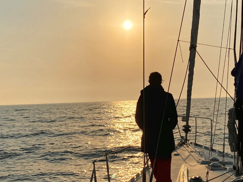 Ría De Arousa: Daytime or Sunset Sailboat Cruise With Drinks