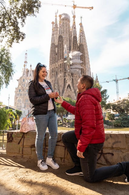 Sagrada Familia: Digital and Printed Photos
