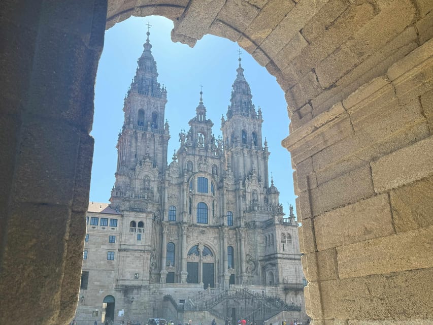 Santiago De Compostela: Highlights Tour With Tickets