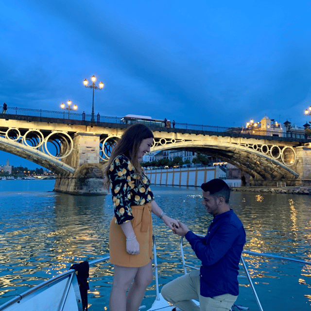 Sevilla: Romantic Boat Ride - Experience a Romantic Boat Trip
