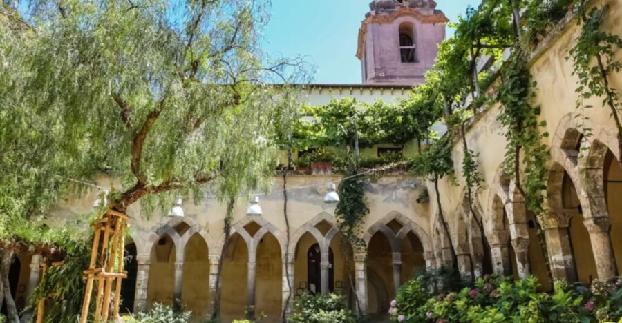 Sorrento: Guided Walking Tour & Limoncello Tasting