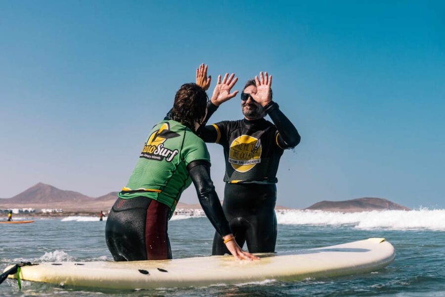 The Surftrip: a 2h30 Morning Surfing Session for Beginners, Intermediates and Families.