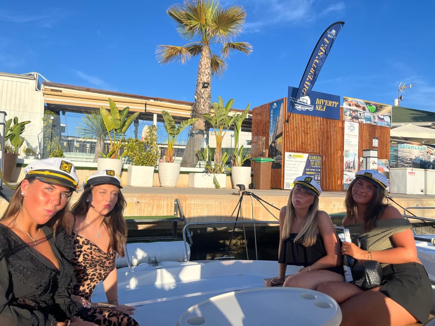 Torrevieja: Boat Tour Guided Visit.