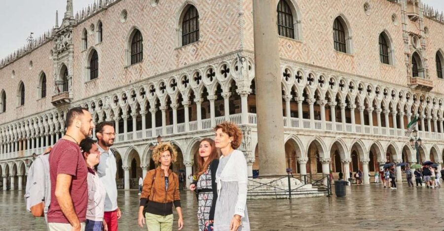 Venice : Discover Venice on Hidden Gems Guided Walking Tour