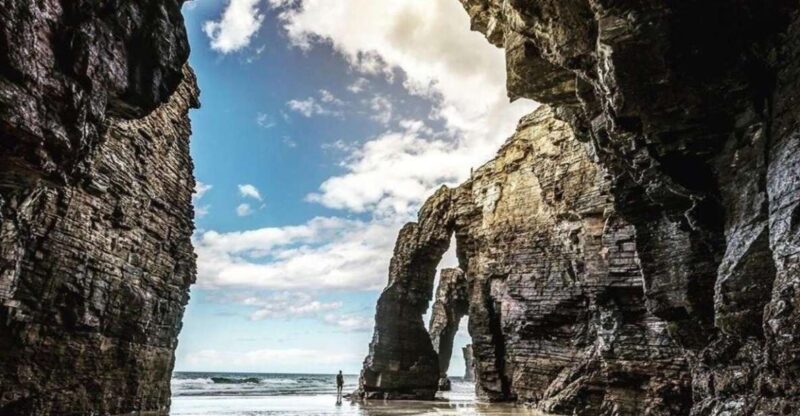 ✅From Santiago: Lugo City and Cathedrals Beach Day Trip - Lugo City Guided Tour