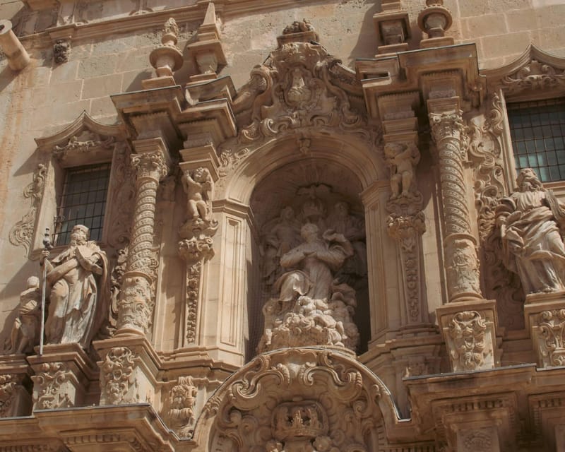 Alicante 360º Semi-Private Tour City, Culture, Tapas & Drink