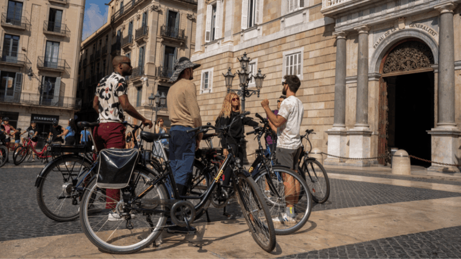 Barcelona: Gaudí Masterpieces & Hidden Gems E-Bike Tour