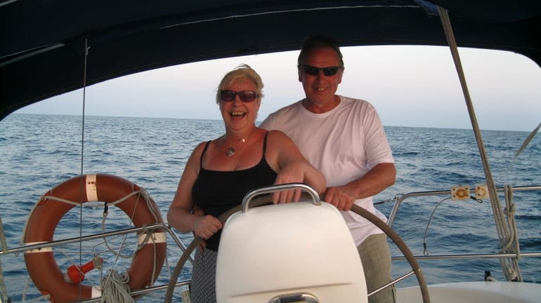 Two Hour Luxury Sailing Experience With Open Bar