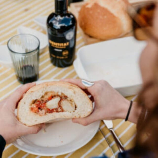 Barcelona: Olive Oil Tasting With Tapas and Cava