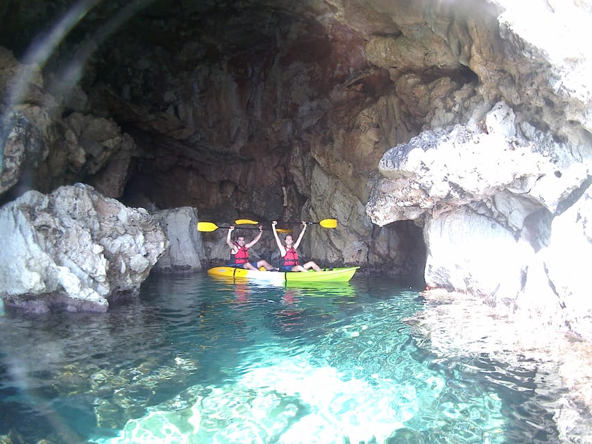 Dénia: Kayak and Snorkeling Tour in Cova Tallada