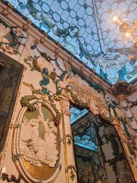 Madrid: Guided Visit at the Royal Palace With Tour Guide