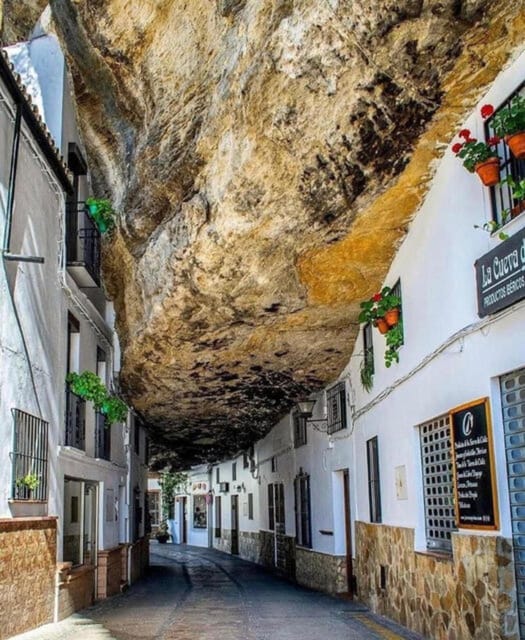 Marbella/Estepona: Ronda and Setenil De Las Bodegas