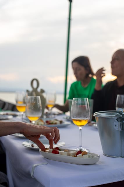 Valencia: Boat Ride With Valencian Wine Tasting & Tapas - Activity Overview