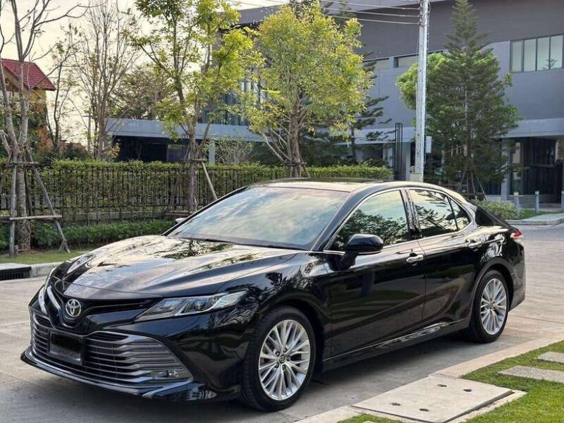 1-Day Trip: Floating Market & Railway Market by Toyota Camry - Key Points