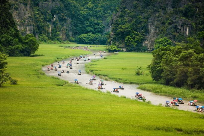 From Hanoi: Full-day Visit Hoa Lu, Tam Coc & Mua Cave - Local Cuisine Experience