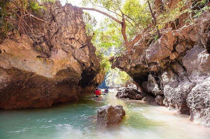 From Khao Lak: Premium James Bond Sunset and Canoe Adventure - Onboard Amenities and Dining