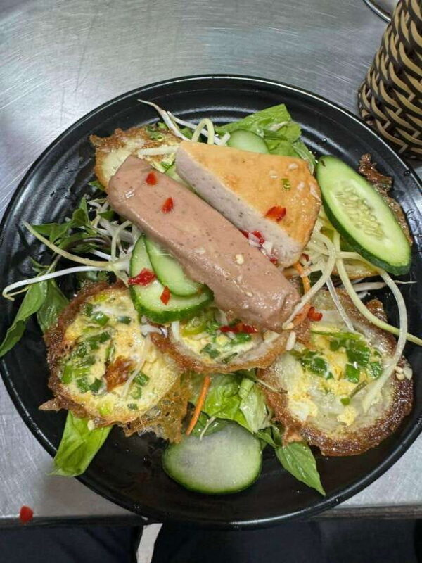 Da Nang Private Street Food Tour With Beautiful Female Guide - Experience the Thrill of Riding a Motorbike