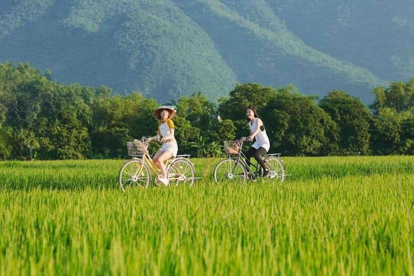 From Hanoi: Mai Chau Valley Day Trip With Cycling