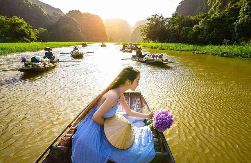 From Hanoi : Ninh Binh Day Trip by Limousine With Lunch