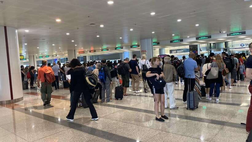 From Ho Chi Minh Airport: Fast Track Immigration Assistance