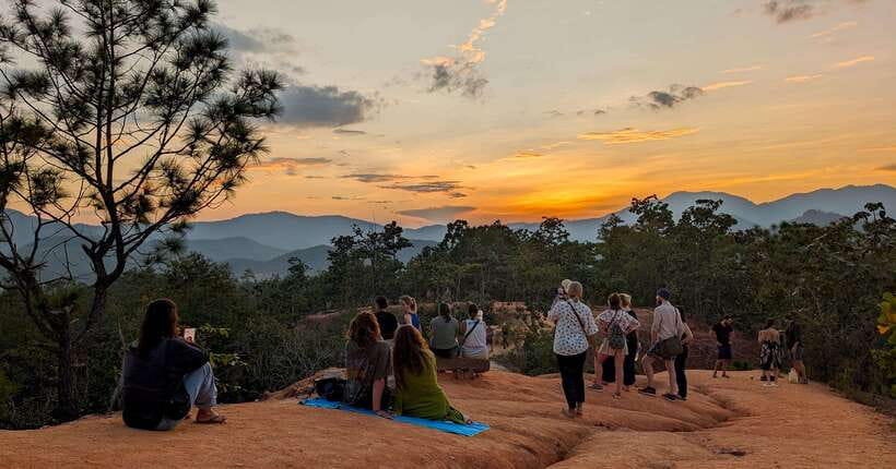 From Pai: Full-Day Private Sightseeing Tour