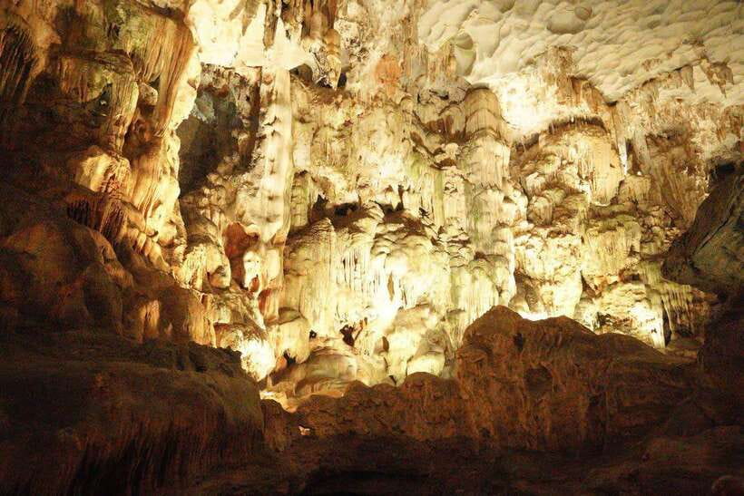 Full Day Ha Long Bay Deluxe Cruise/Bus/Lunch/Kayak