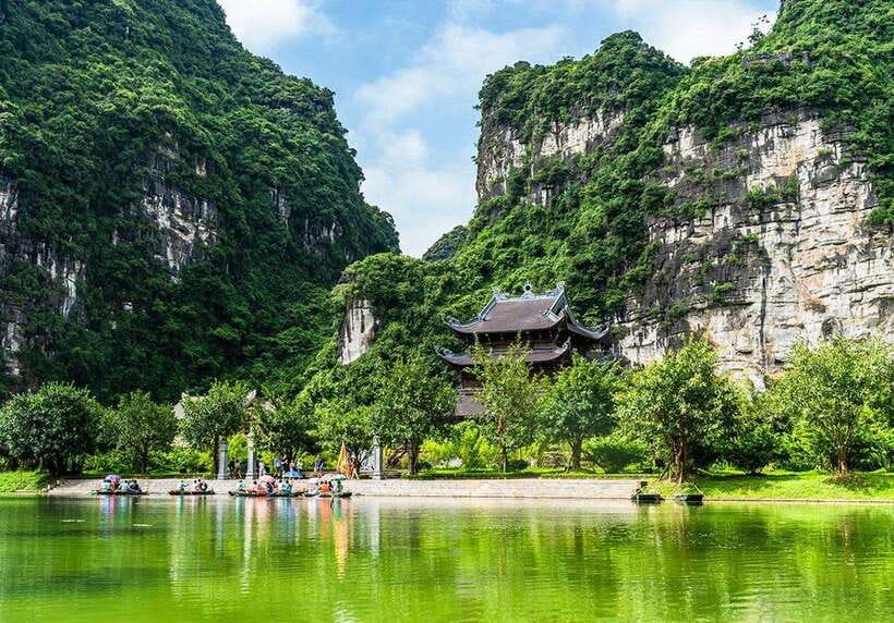 HA NOI: EXPLORE HOA LU – CYCLING – TRANG AN 1 DAY TRIP