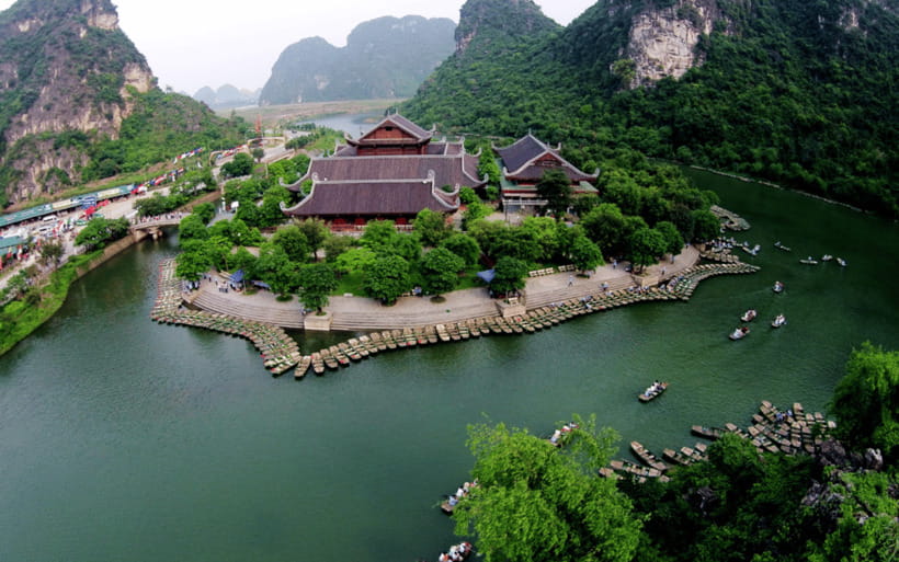 Hanoi: Hoa Lu and Trang an Day Tour With Lunch
